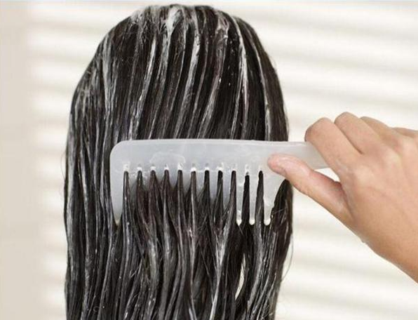 儷真護發(fā)知識:2分鐘掌握養(yǎng)發(fā)關鍵,跟異常掉發(fā)量說不 儷真護發(fā)知識:2分鐘掌握養(yǎng)發(fā)關鍵,跟異常掉發(fā)量說不